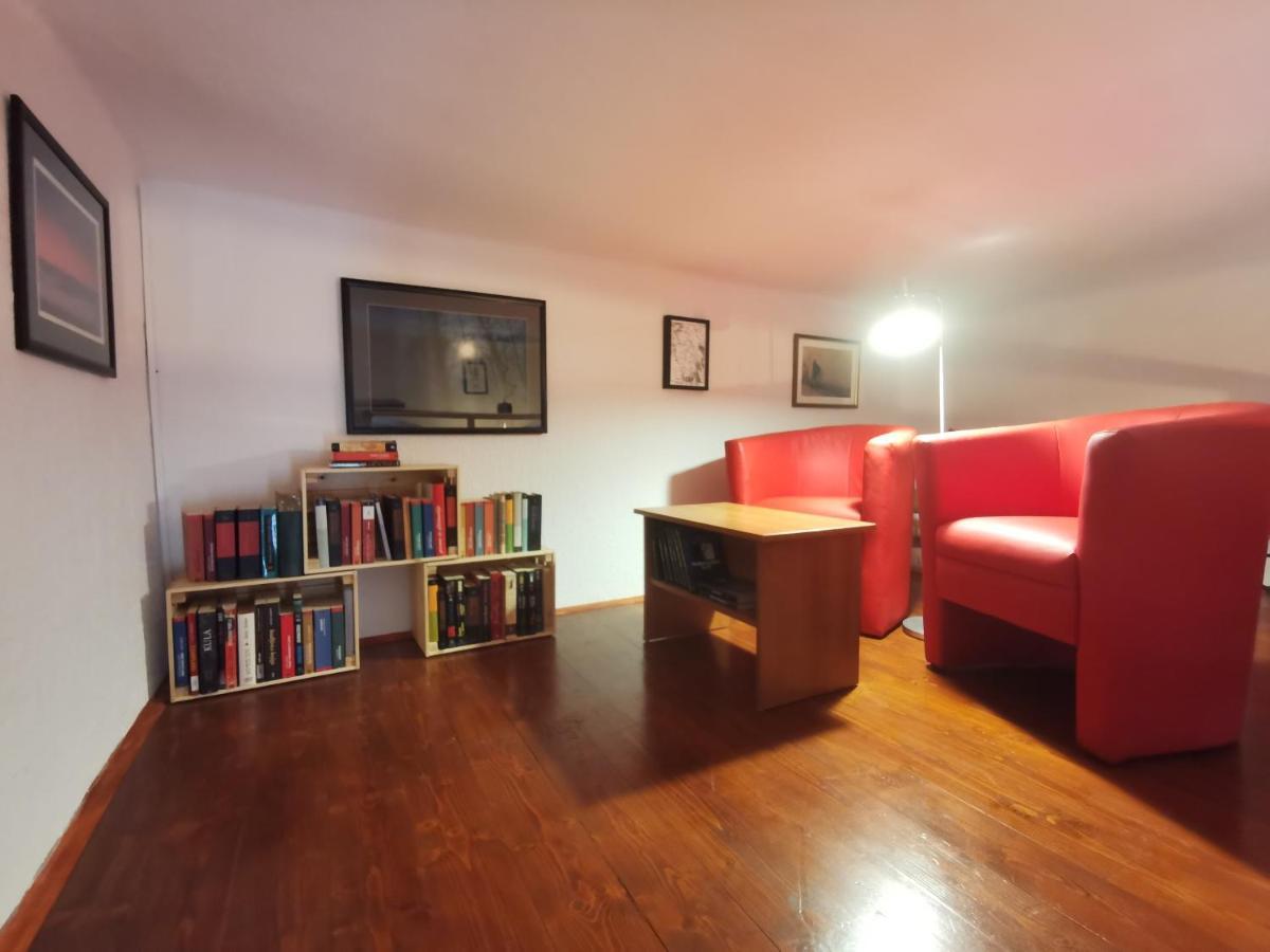 Studio Apartman Galerija บูเซต ภายนอก รูปภาพ