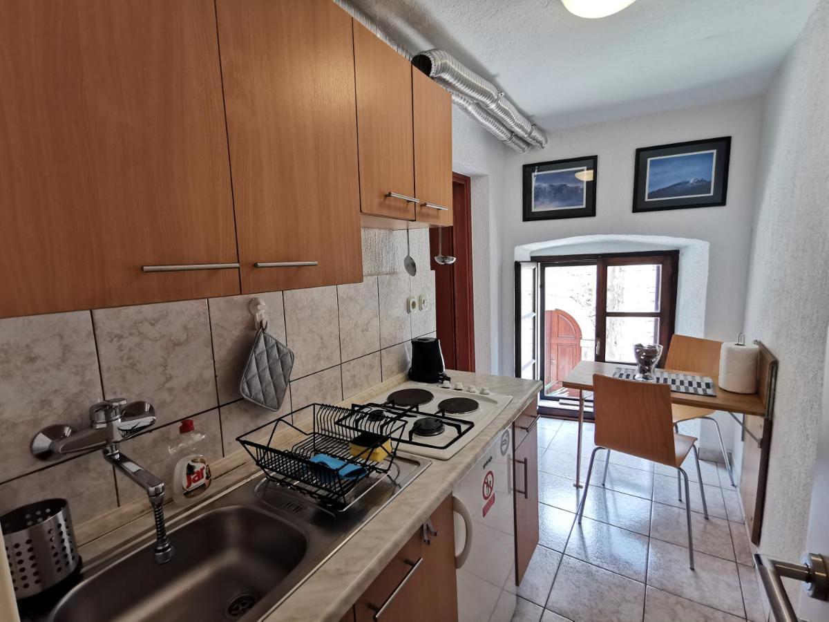 Studio Apartman Galerija บูเซต ภายนอก รูปภาพ